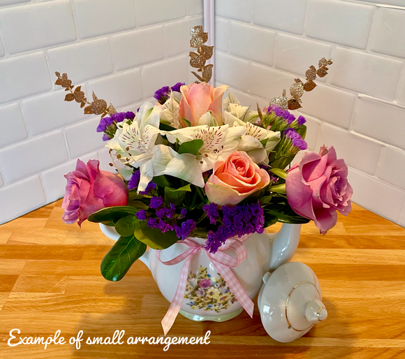 Small Designer’s Choice Floral Bouquet in Vase